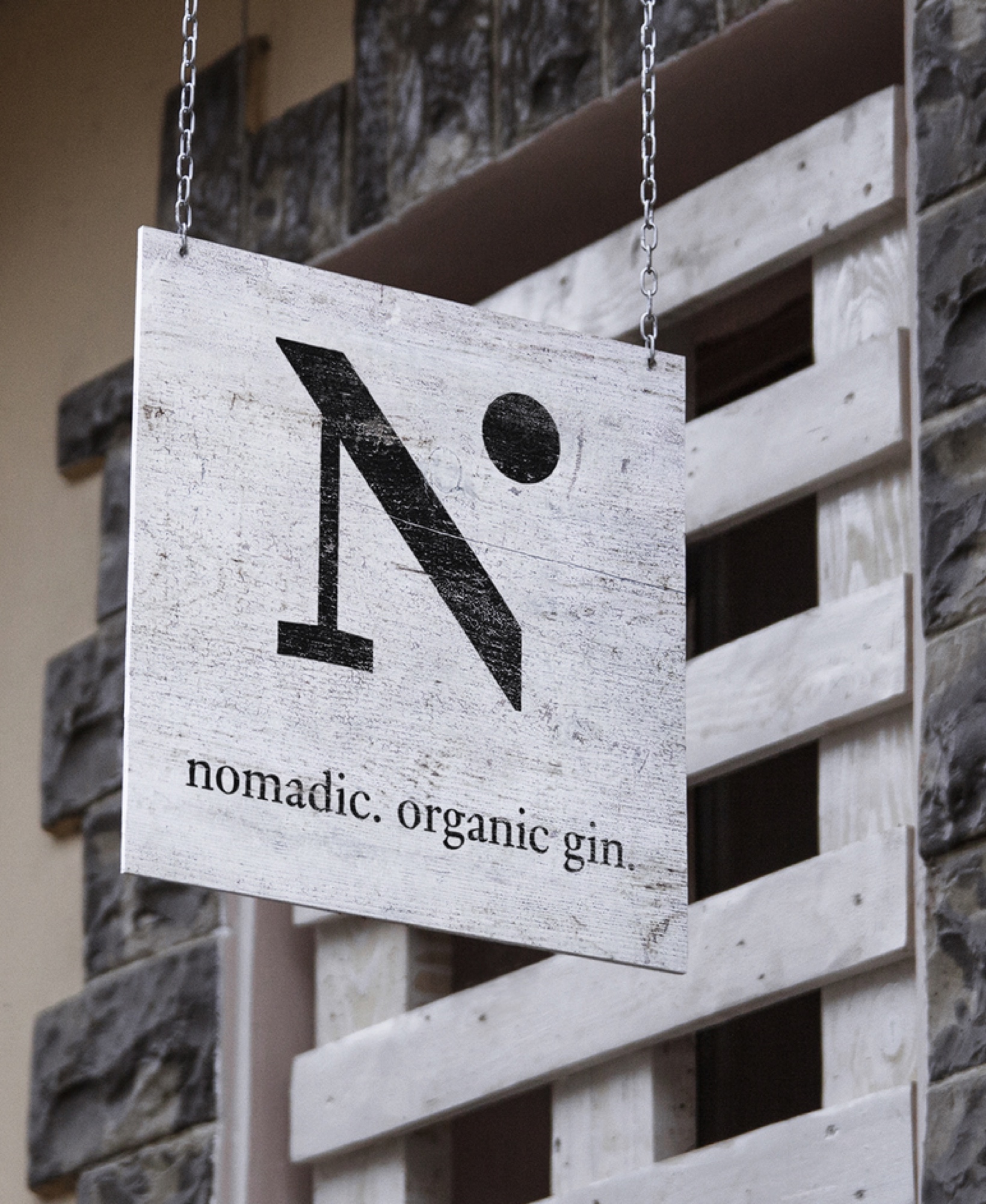 Nomadic visual identity application